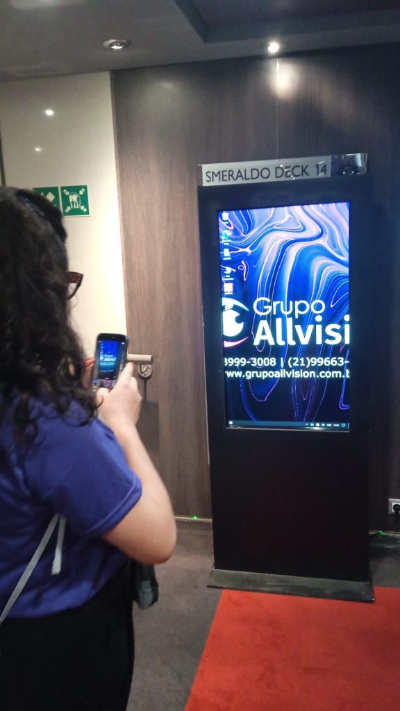 ALUGUEL DE TOTEM TOUCH SCREEN EM Mato Grosso do Sul Campo Grande 32''ATE 86''ALUGUEL PAINEL DE LED EM 2025