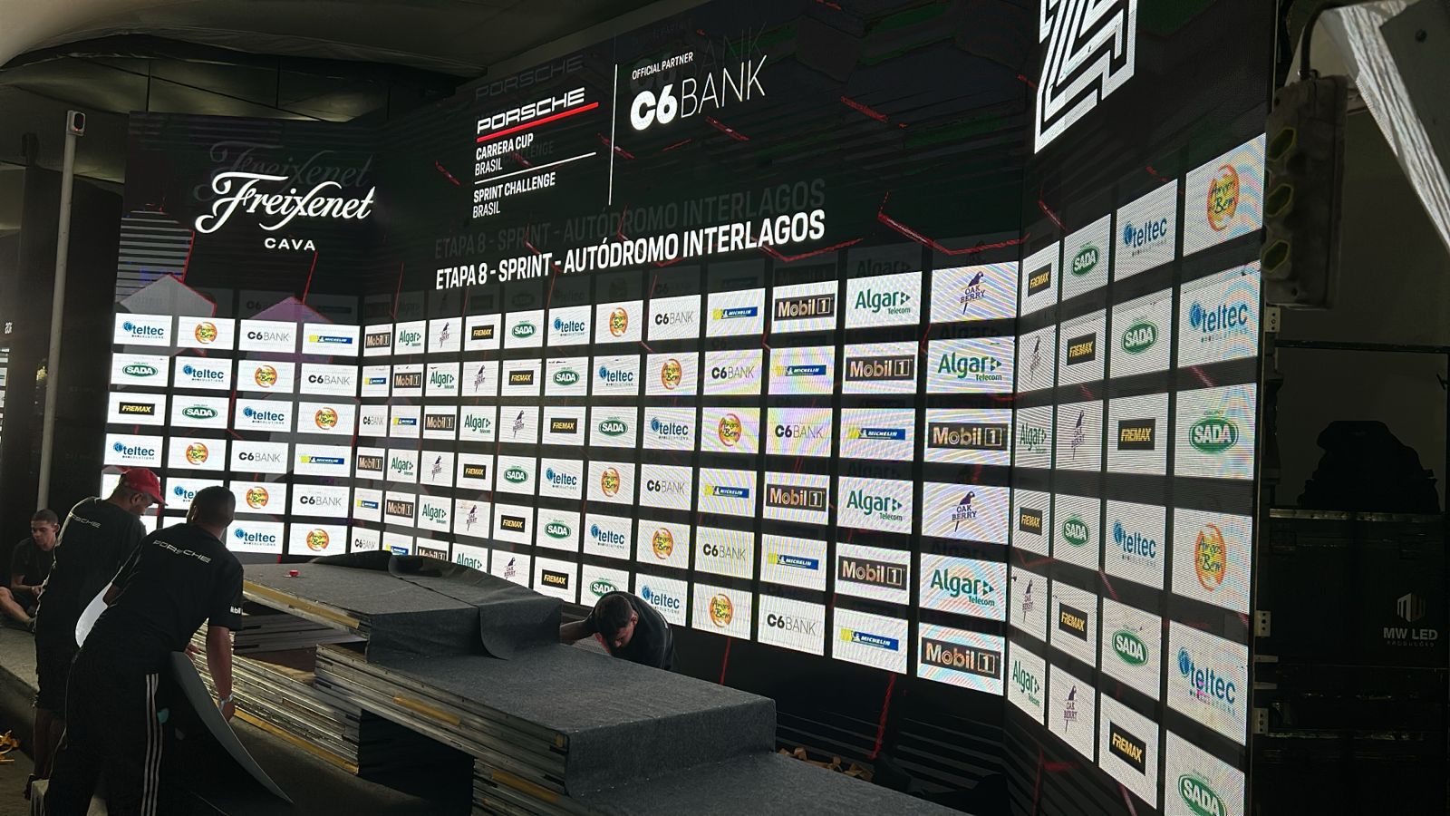 Aluguel De Painel de Led - Aluguel De Telão - Aluguel De Totem Touch Screen EM 2026 Rio De Janeiro/Barra Da Tijuca